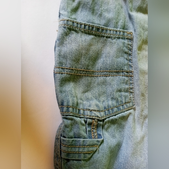 Oshkosh B'Gosh Shortalls 3T - Picture 8 of 8